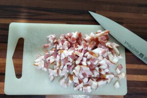 pancetta schneiden und auslassen
